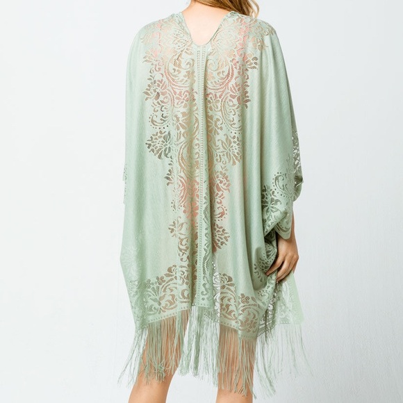 NWT Do Everything In Love Fringed Lace Kimono - Picture 3 of 4
